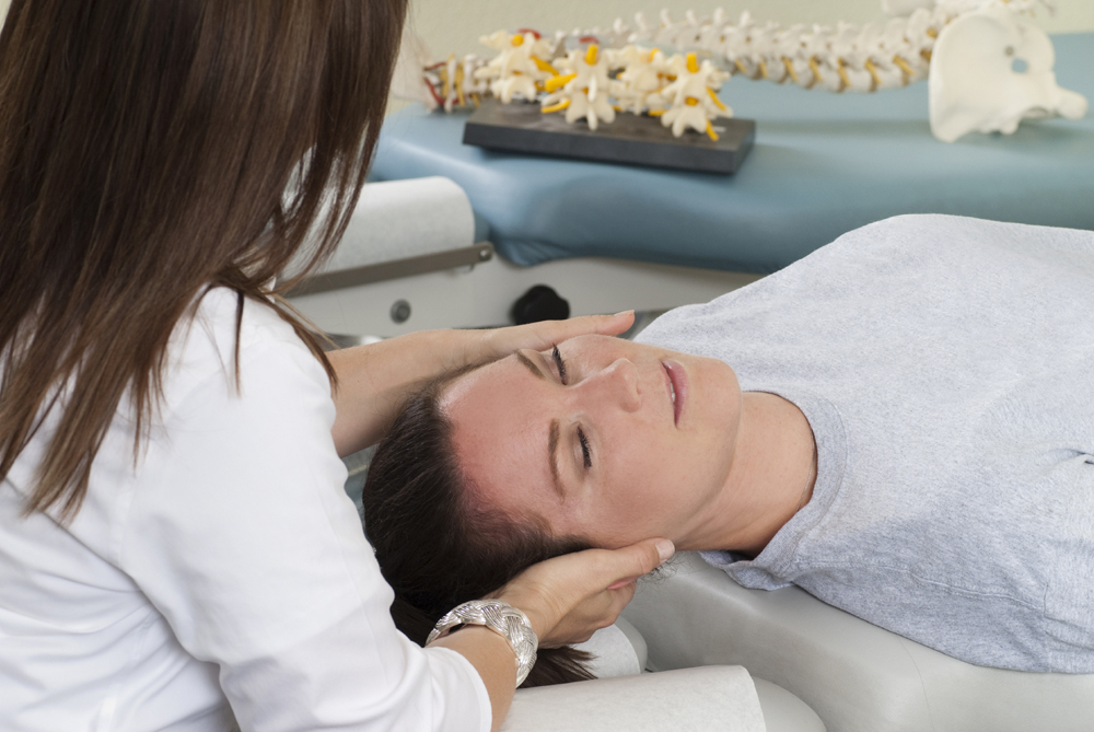 woman getting neck pain relief